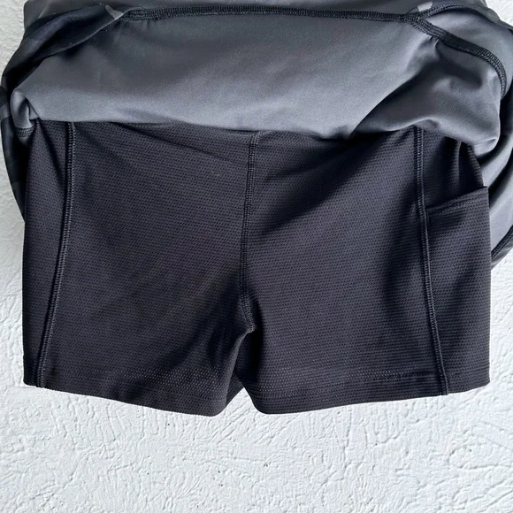 Athleta Girl Swing Skort Size Large Camo Black Gray Layered - Picture 5 of 6